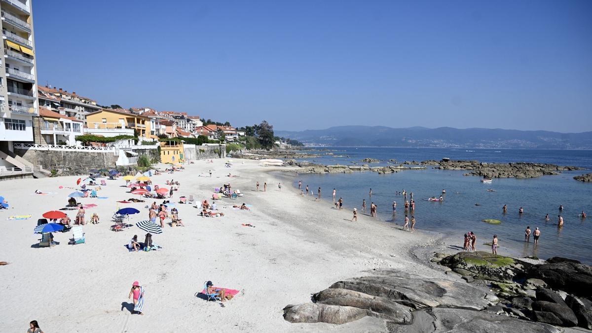 La playa de Carabuxeira, en Sanxenxo.