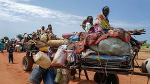 Sudaneses huyen buscan refugio en el Chad