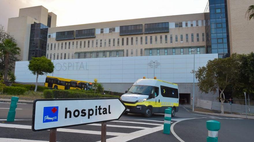 La red de hospitales públicos canarios incorpora 134 nuevos desfibriladores