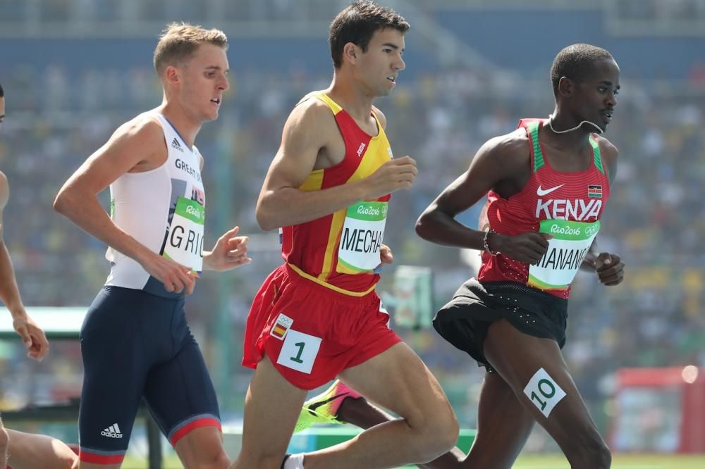 David Bustos pasa a semifinales de 1.500