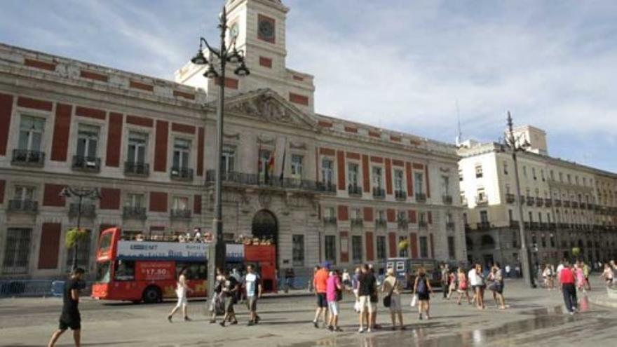 Reabre la Puerta del Sol tras el paso de los indignados