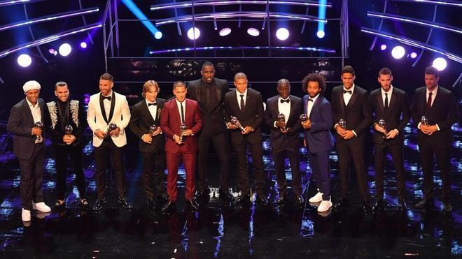 Premio al once ideal de la FIFA durante la entrega de premios FIFA the Best 2018 en Londres