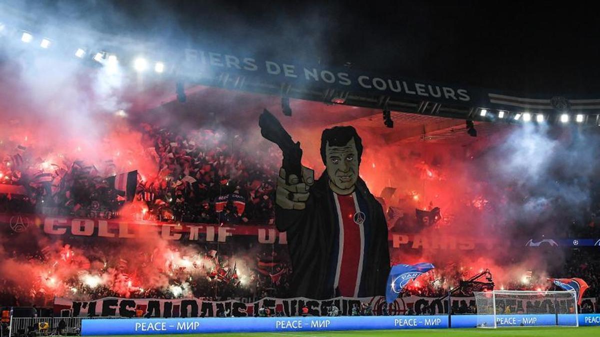 Uno de los 'tifos' desplegados por los ultras del PSG en un partido de la Champions.