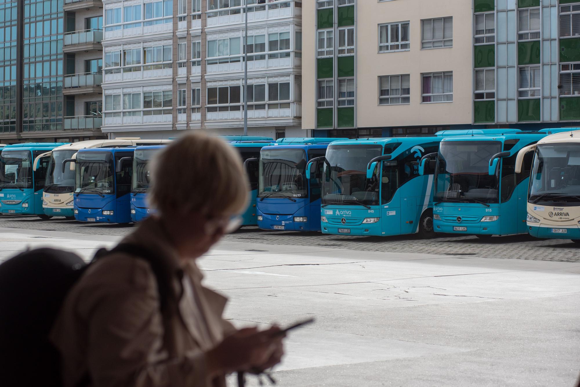 Los piquetes paralizan la estación de autobuses de A Coruña