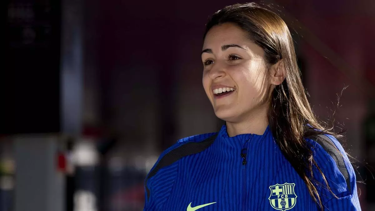 Jana Fern角ndez se somete al test de SPORT: ?A qu谷 compa?era robar赤a el armario?