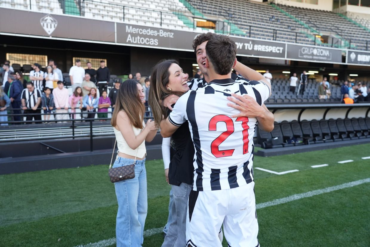 ¡Las mejores imágenes de la celebración del ascenso a Segunda Federación del Castellón B!