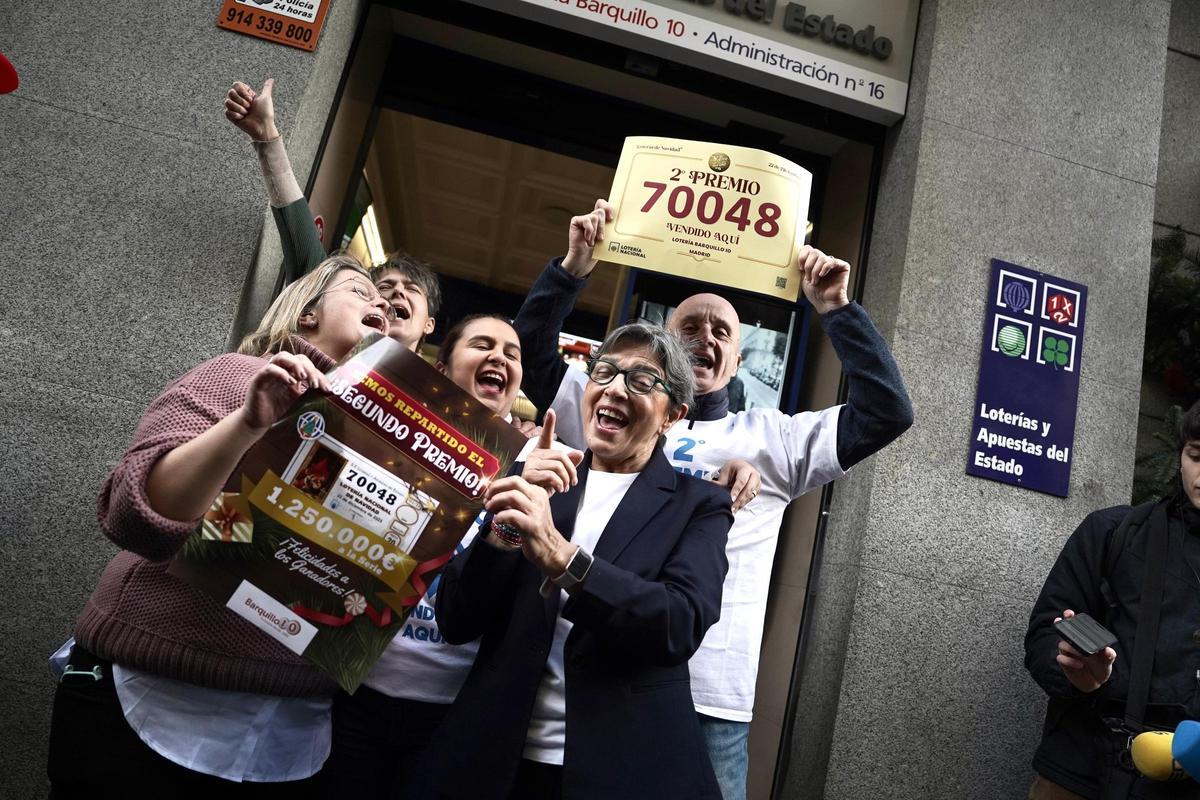 Administración de la calle Barquillo de Madrid en la que se vendió íntegro el segundo premio.