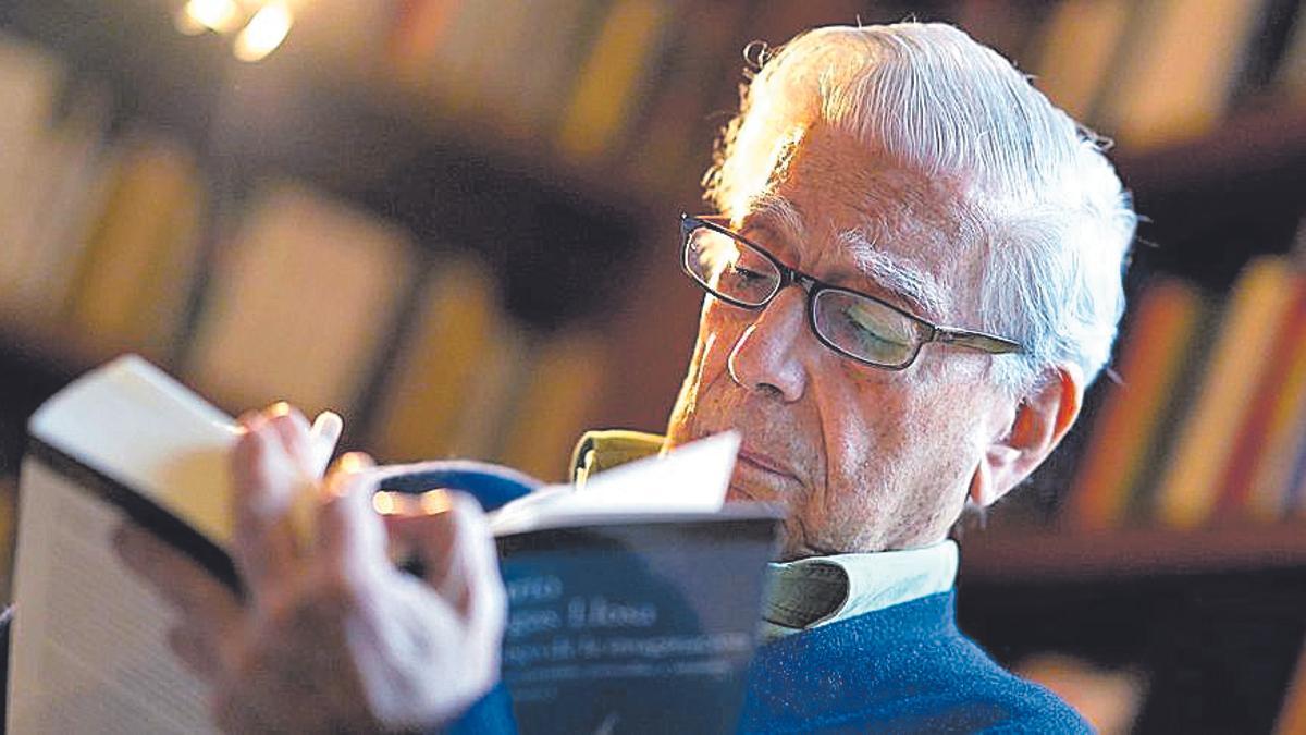 El escritor Mario Vargas Llosa, fotografiado en 2022.