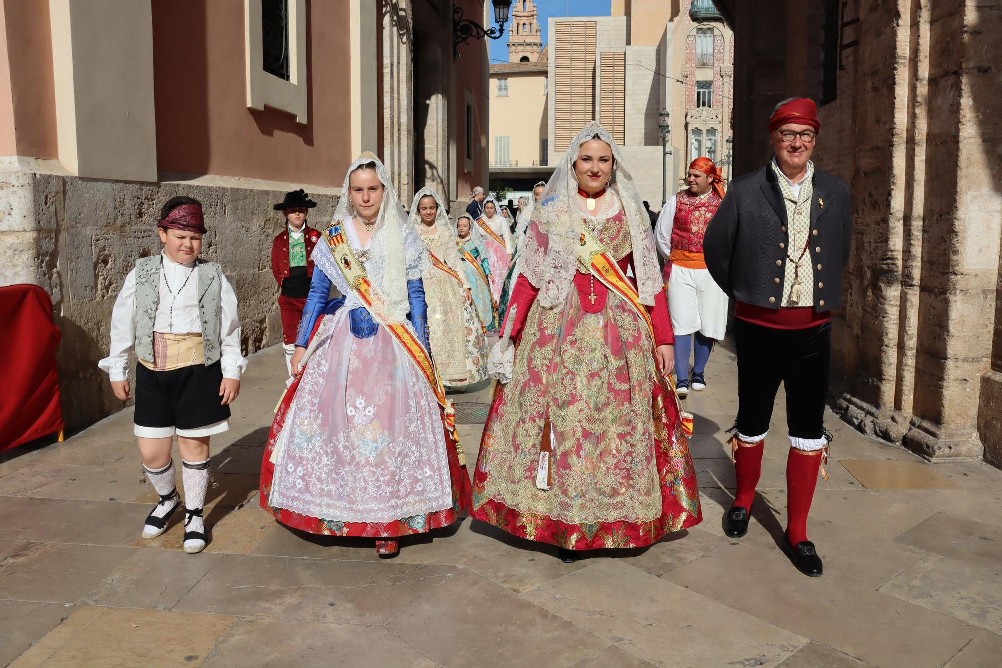 Las comisiones de falla en la Procesión de la Virgen (4/5)