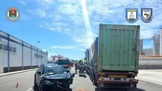 Un herido en un accidente dentro del Puerto de Las Palmas