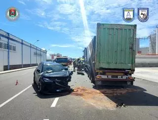 Un herido en un accidente dentro del Puerto de Las Palmas