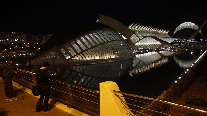 La Ciudad de las Artes y las Ciencias, sin luz.