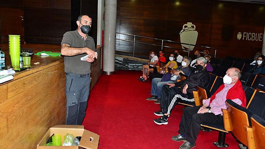 Un momento del acto de ayer en el Centro Social do Mar.   | // G. NÚÑEZ