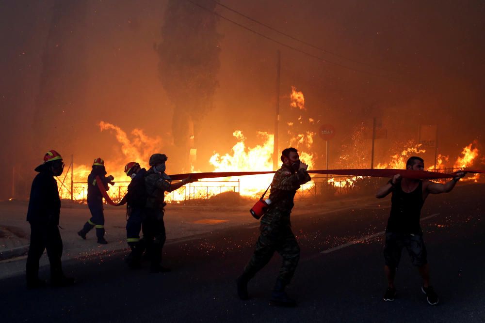 Greus incendis a Grècia