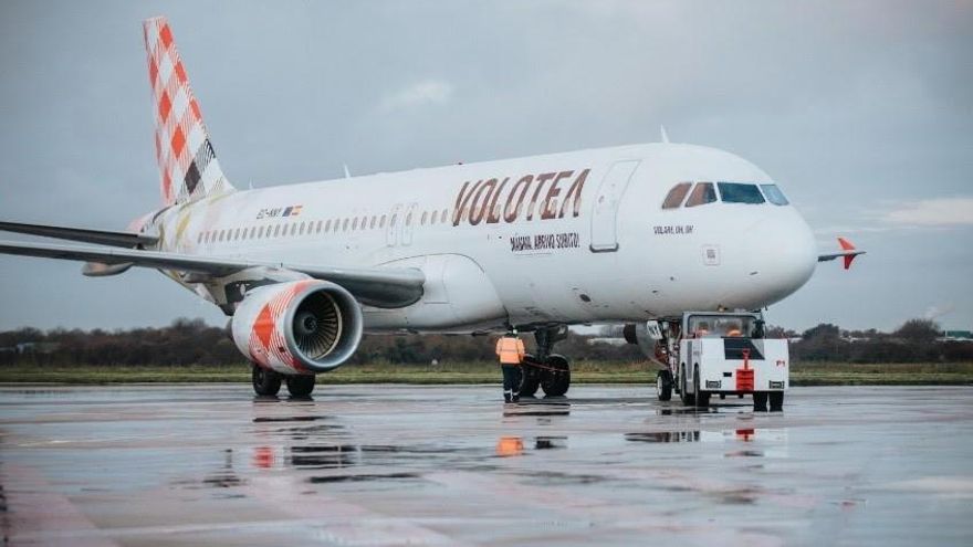 Archivo - Avión de la compañía Volotea.