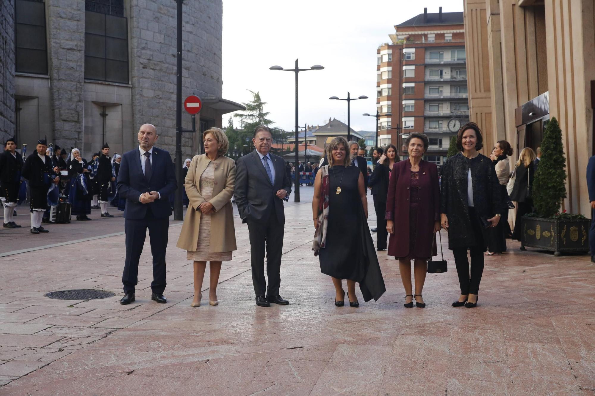 EN IMÁGENES: La Familia Real asiste en Oviedo al concierto de los premios "Princesa de Asturias"