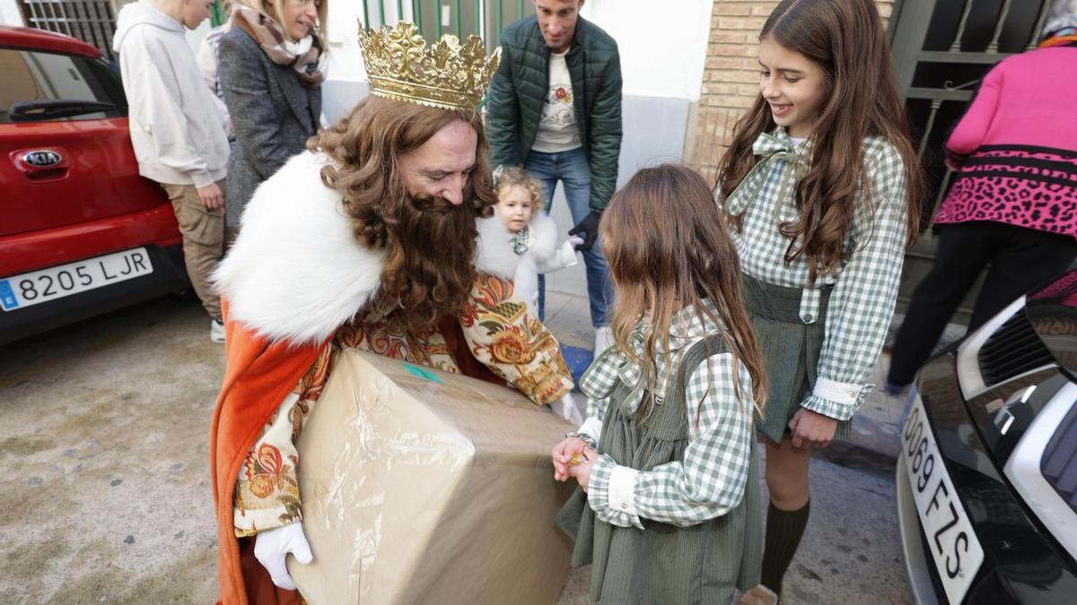 Vídeo: Reparto de los regalos en Vila-real