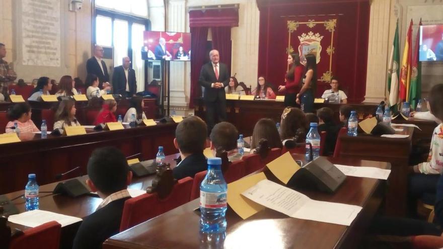 Francisco de la Torre en el pleno infantil