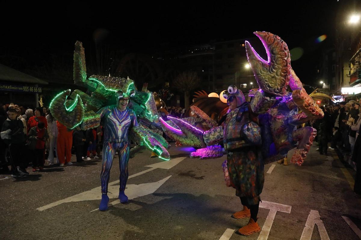 Así fue el gran Antroxu de Mieres: cientos de personas en el Carnaval, ¿estuviste desfilando?