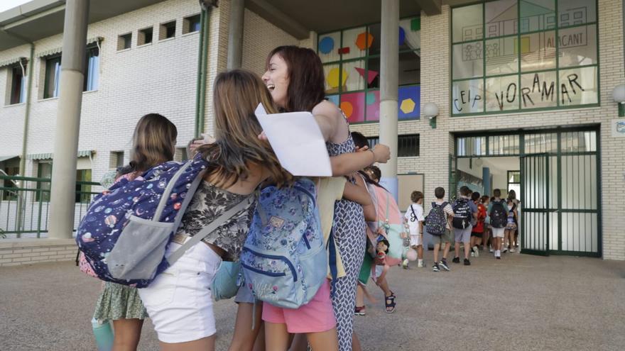 Vuelta al cole en Alicante: así ha sido el inicio del curso 24-25 en el CEIP Voramar