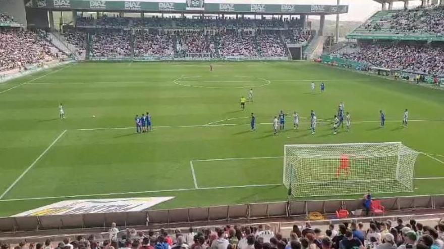El gol de Kuki Zalazar en el 1-0 del Córdoba CF al San Fernando.