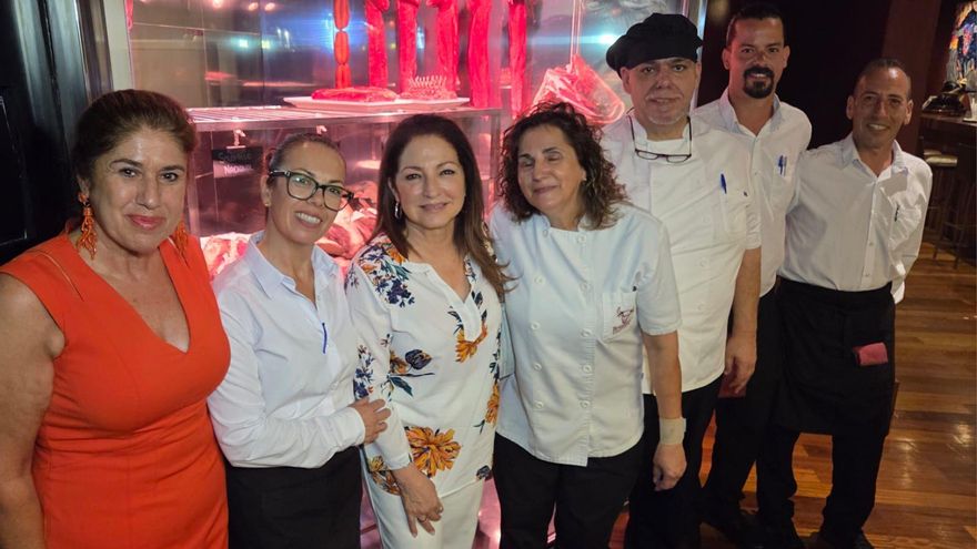 Gloria Estefan aprovecha su viaje a Tenerife: cenita y paseo en Puerto de la Cruz