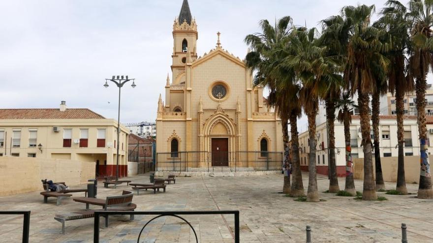 Sábado de Pasión vacío en el barrio de la Trinidad