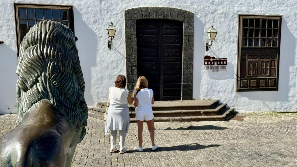 El PSOE critica el cierre del Castillo de Santa Bárbara y el Museo del Timple en Teguise El PSOE critica el cierre del Castillo de Santa Bárbara y el Museo del Timple en Teguise