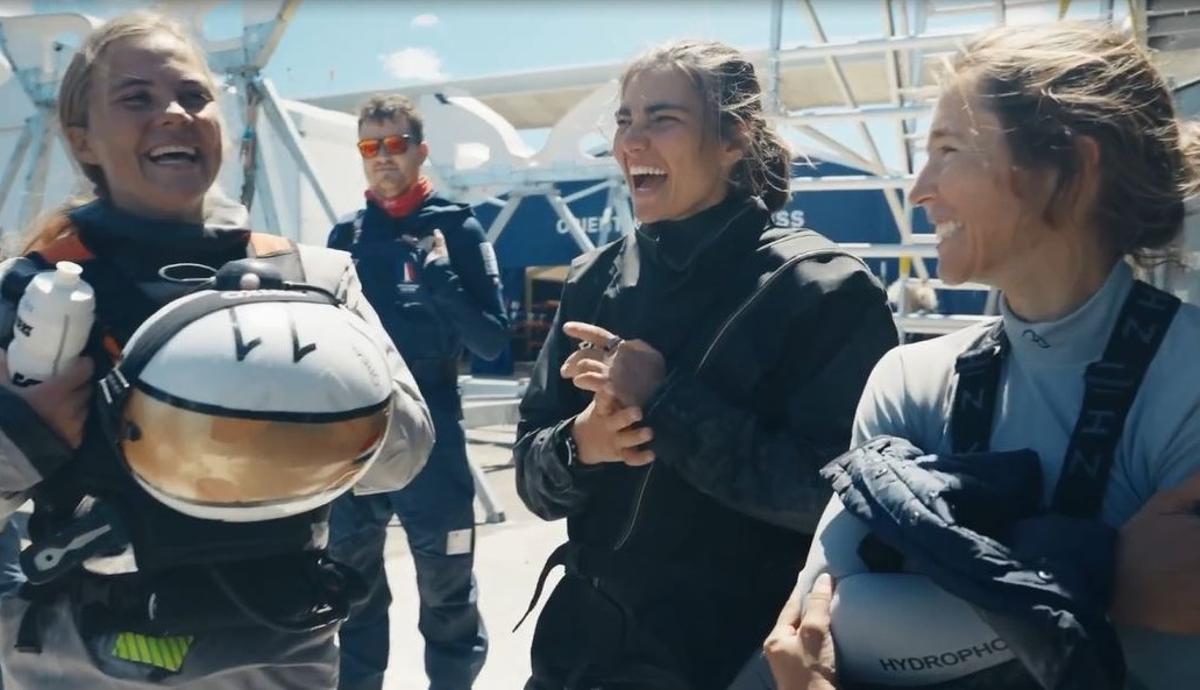 Integrantes del Orient Express Racing Team, durante una jornada de entrenamientos en Barcelona.