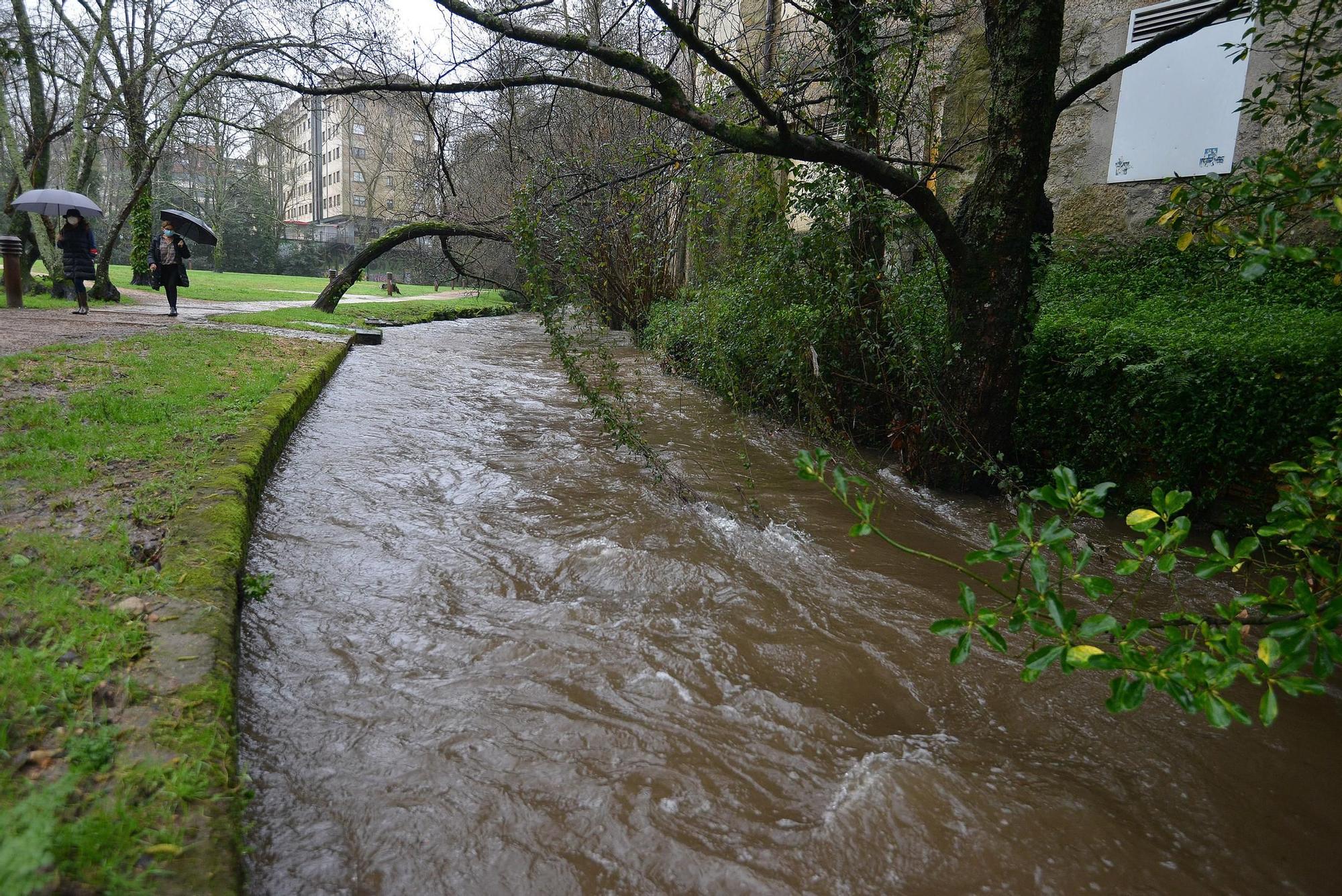 Las intensas lluvias dejan los ríos de Pontevedra con mucho caudal de agua