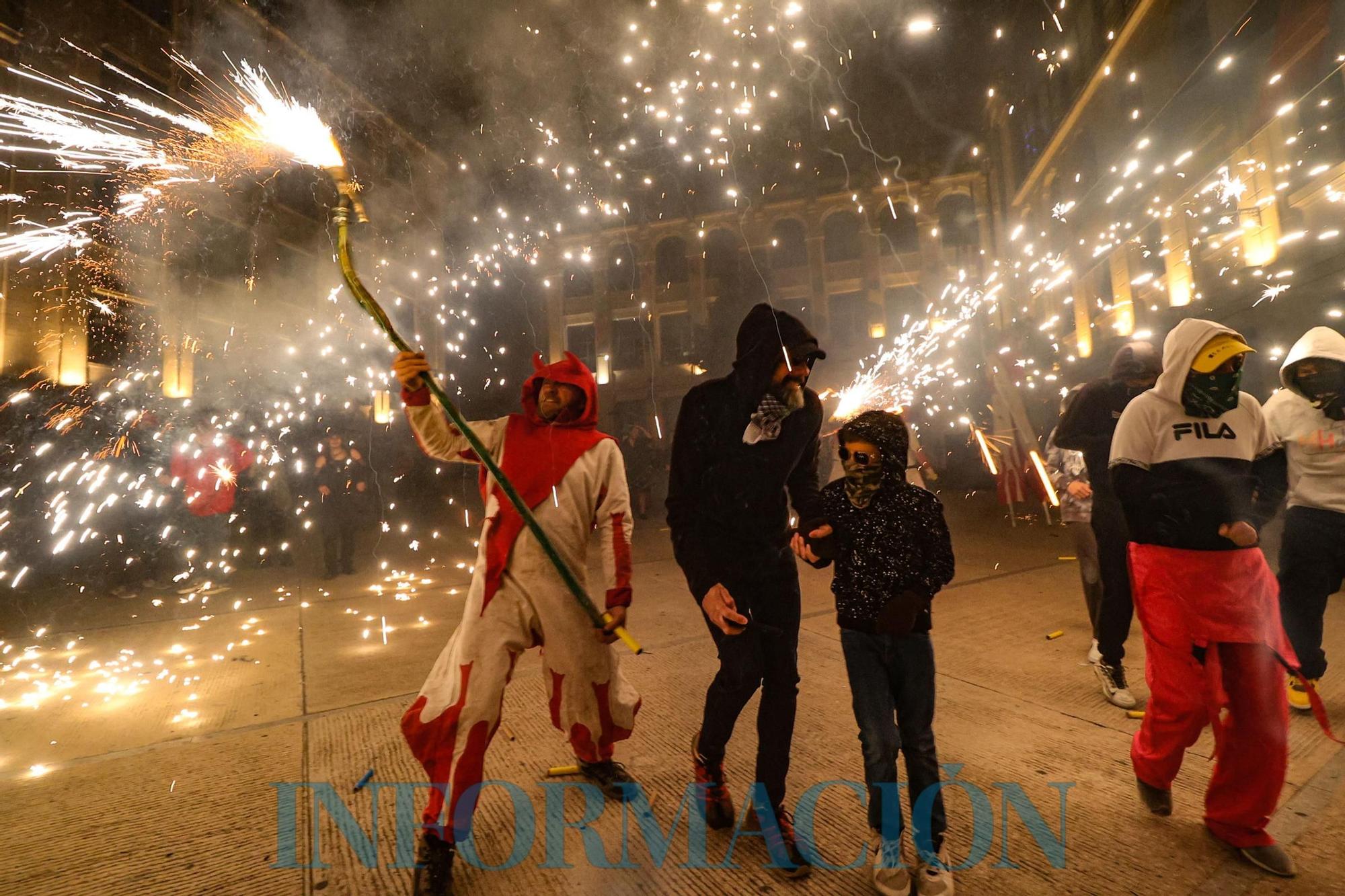 Espectacular Correfocs dels Dimonis Rafolins en Alcoy