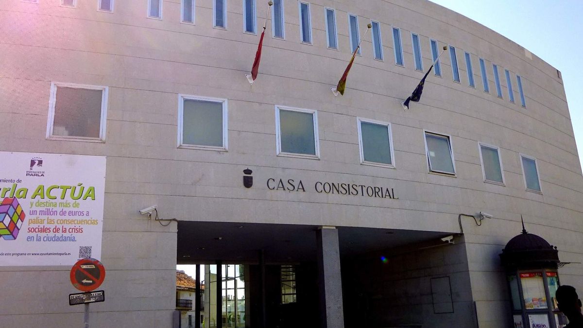 El PP denuncia al alcalde de Parla y tres concejales por presunto uso indebido de fondos públicos