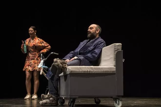 Galería | El Gran Teatro de Cáceres, hasta la bandera con los héroes de la pandemia