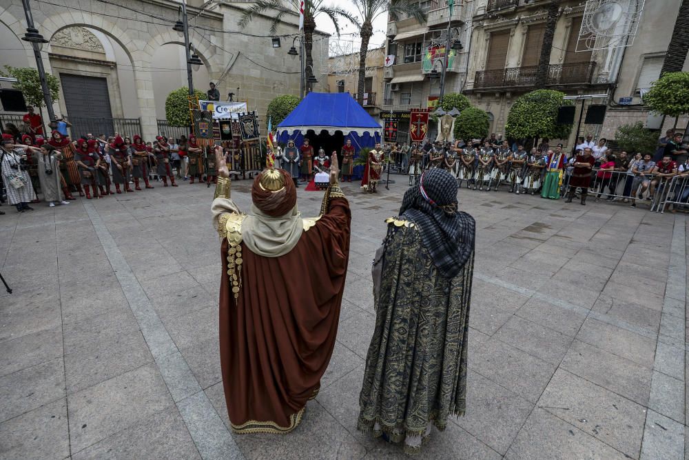 Procesión y embajada en Crevillent