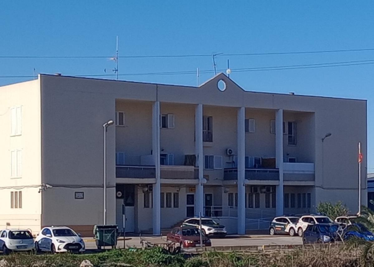 Imagen de archivo del cuartel de la Guardia Civil de Cullera.