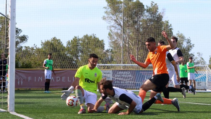 El Constància empata ante el Penya Independent (1-1) en la ida del playoff de ascenso
