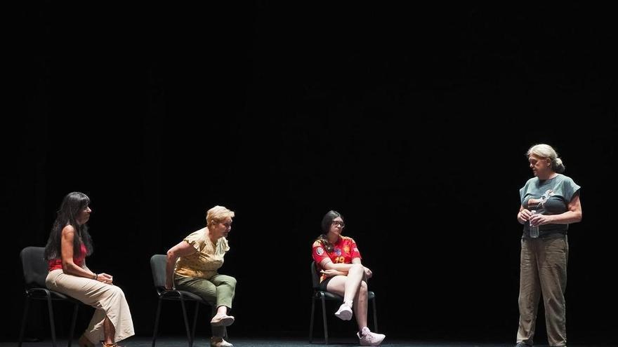 El teatro Carolina Coronado forma a actores del futuro con inspiración en los ‘Clásicos’