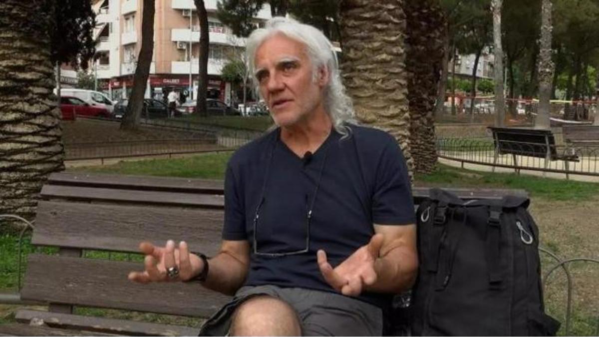 Manuel, tiene trabajo pero vive en la calle