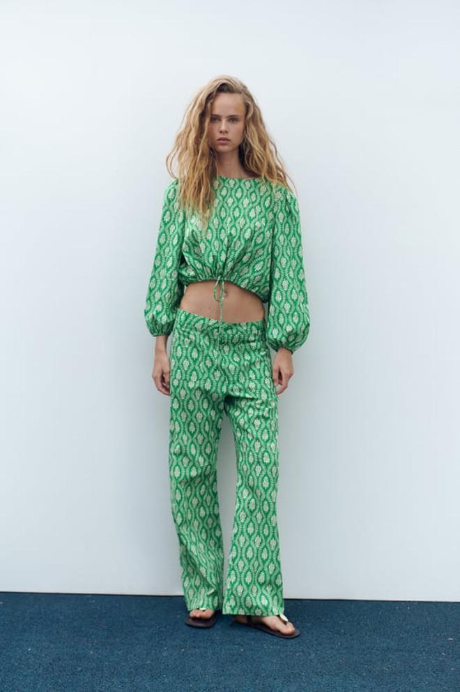 Conjunto verde estampado de Zara