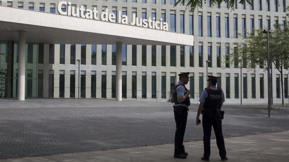 Entrada de la Ciutat de la Justícia de Barcelona.