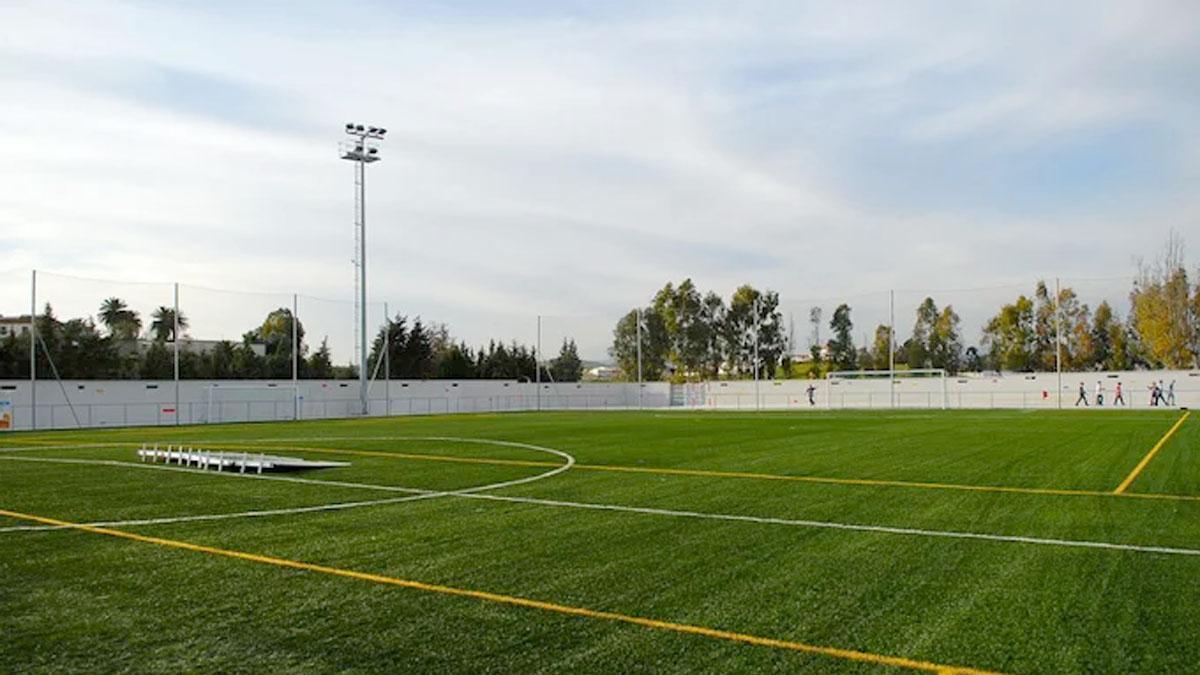 El campo de fútbol de Los Prados será ampliado.