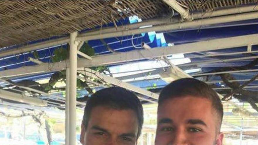 Foto de Sánchez en el restaurante Ayo de Nerja