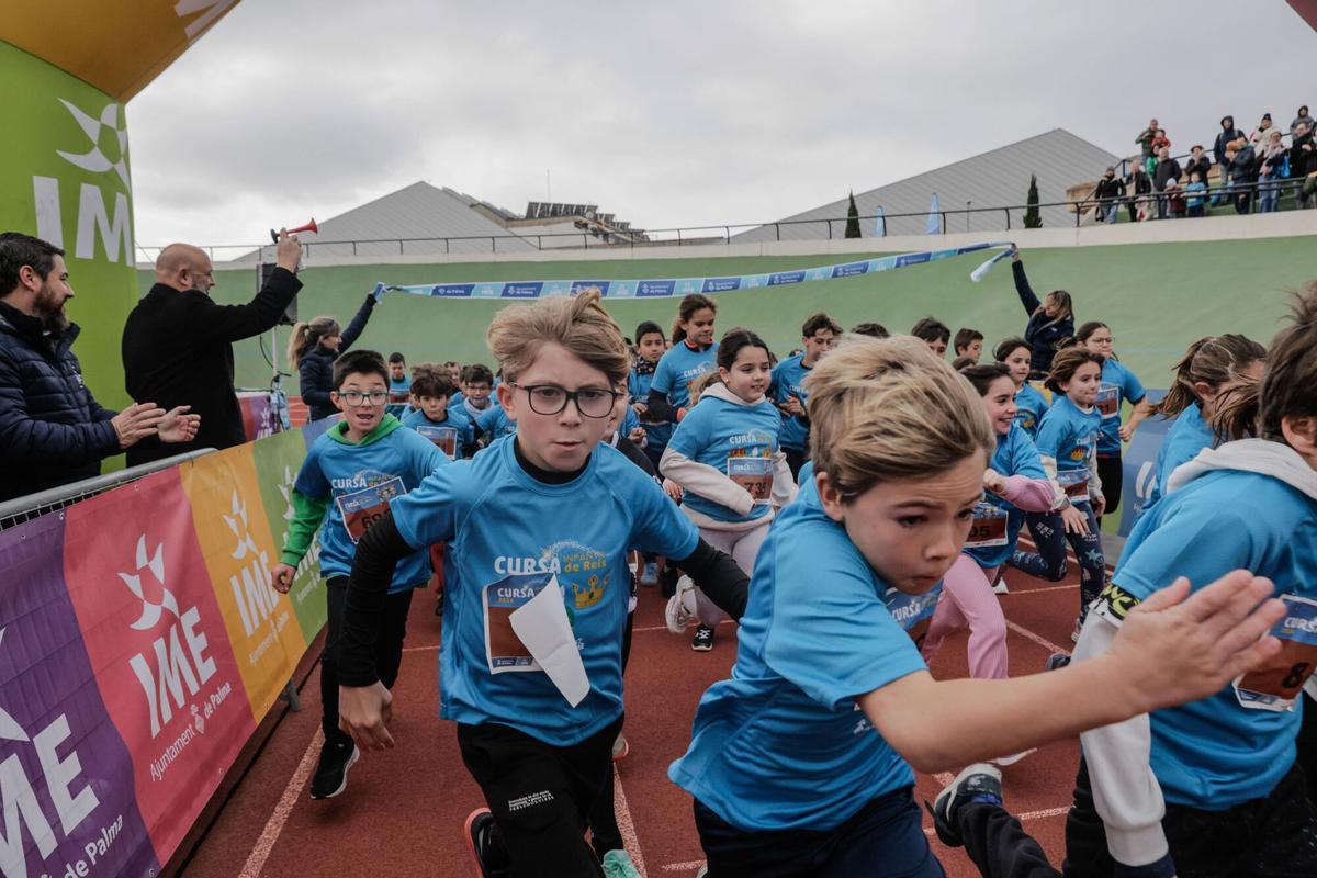 FOTOS | La XVI Cursa Infantil de Reis llena Son Moix de ilusión, deporte y ambiente familiar tras aplazarse por el mal tiempo