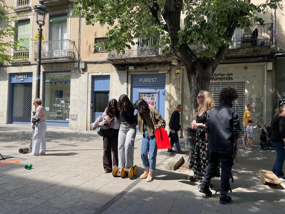 Diumenge de circ i música a la Rambla per les Festes de Primavera