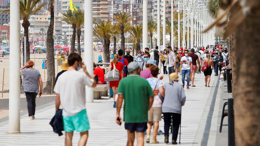 Atascos y playas concurridas en el primer fin de semana sin estado de alarma