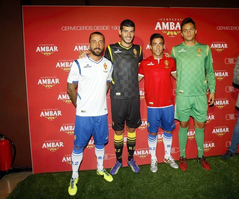 Fotogalería: presentación de las equipaciones del Real Zaragoza para esta temporada