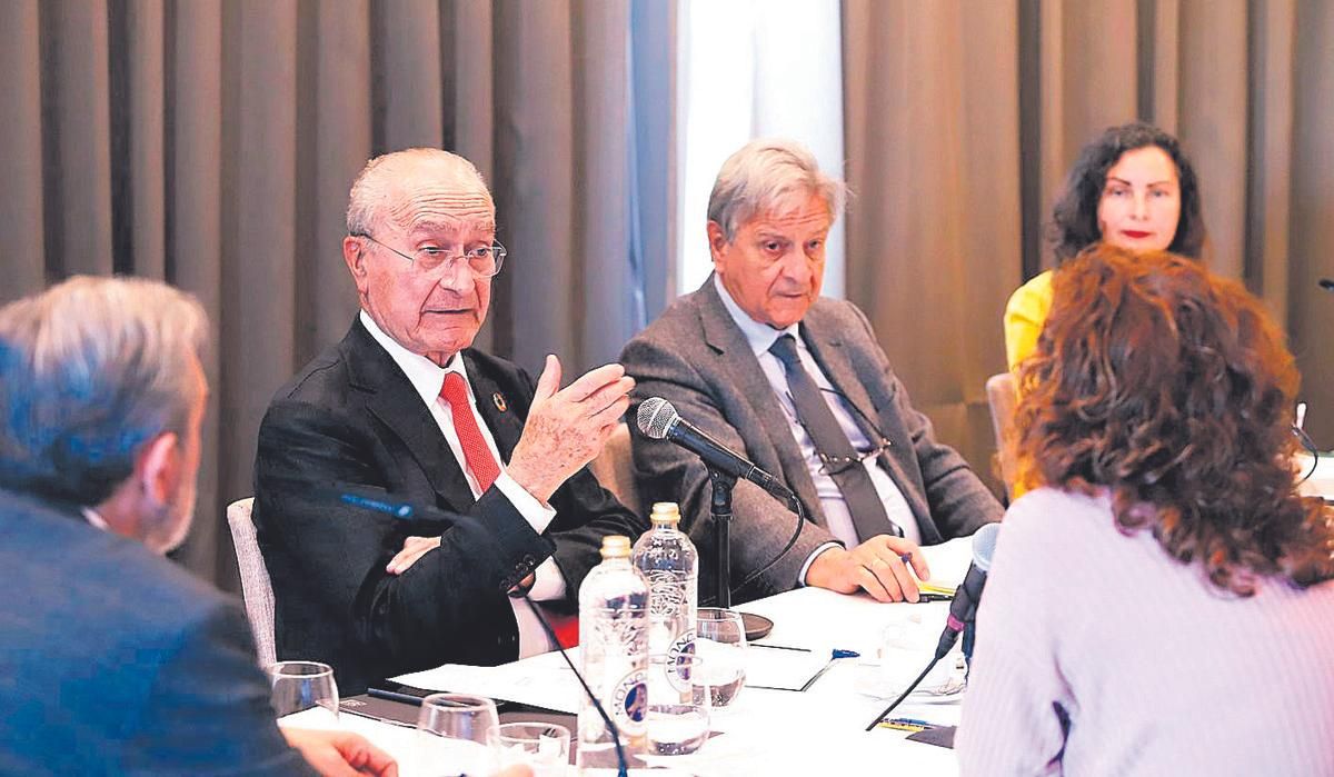 De la Torre, Moreno Peralta y García Peña, durante el encuentro.