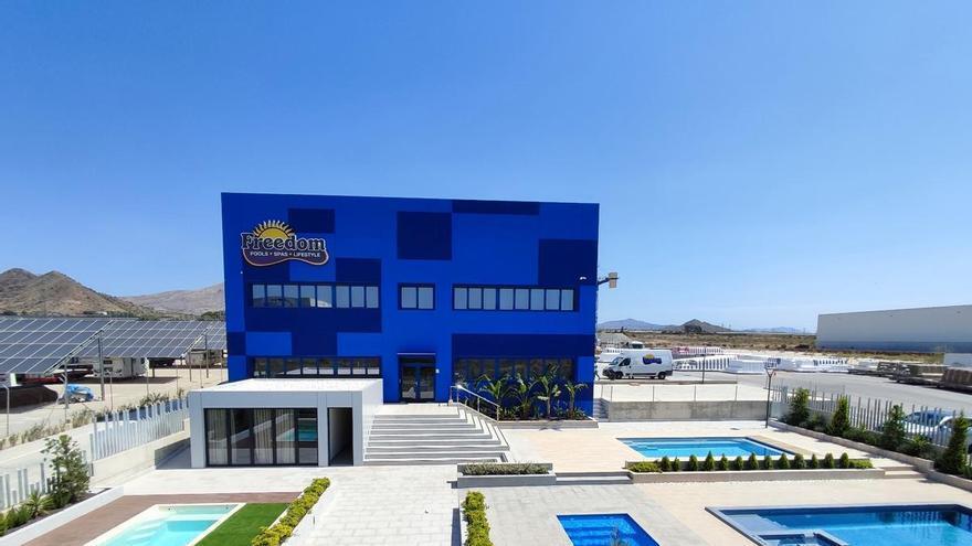 Freedom Pools Europe, líder en piscinas de fibra de alta gama