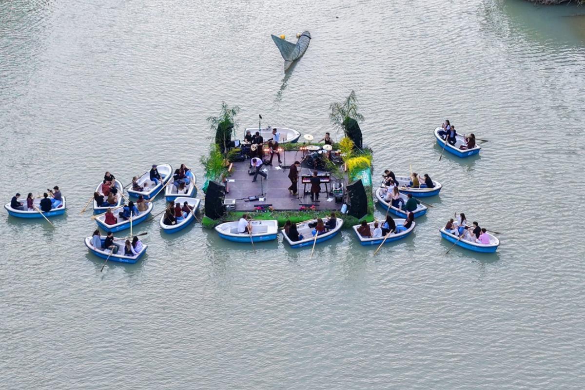 Concierto de RATA sobre el río Segura el pasado miércoles en el Primavera Río.