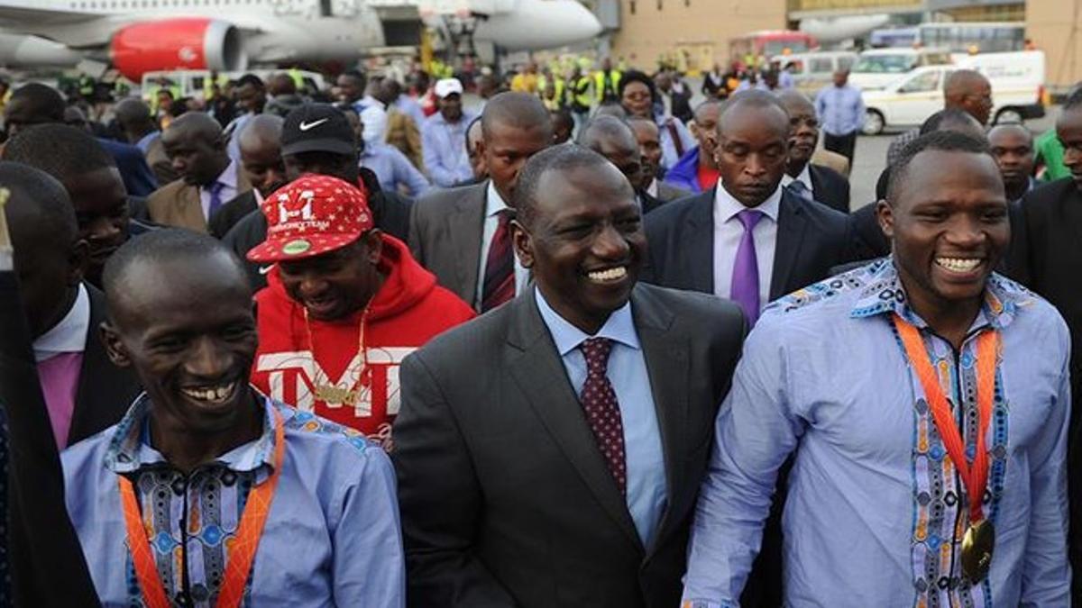 Julius Yego y Ezekiel Kemboi, recibidos como héroes en Nairobi